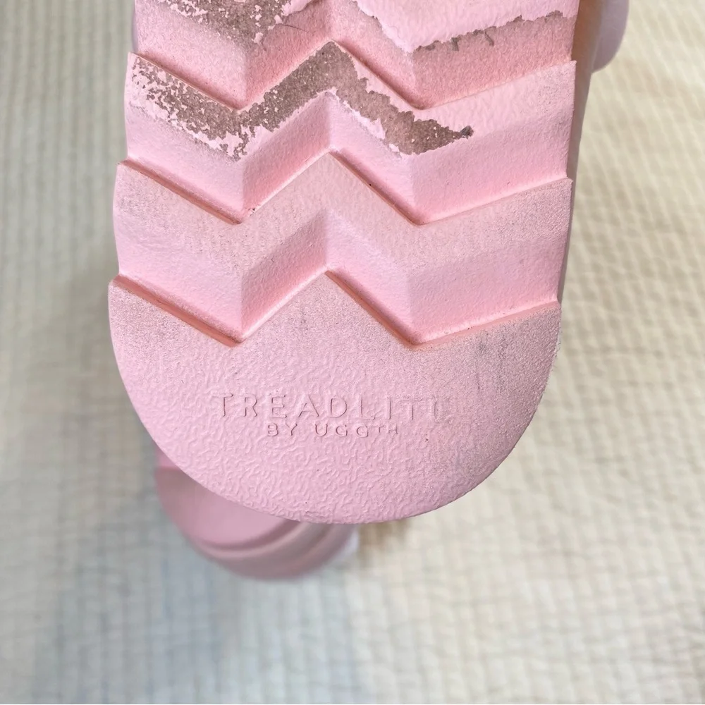 UGG Womens Maxi Slide Logo Sandal Pink Scallop Puff Platform Fur Lined Size 8